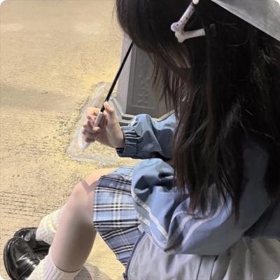 黑影窥窗